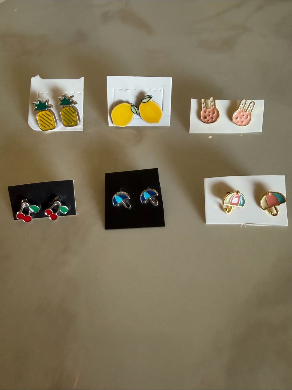 Earrings, Brand new, 6 pairs